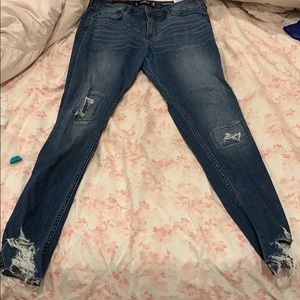 Hollister High Rise distressed skinny jeans